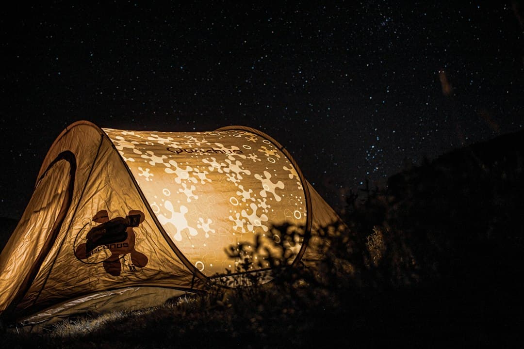 Christmas Camping: Where to Go, How to Decorate Your Campsite and Stay Warm